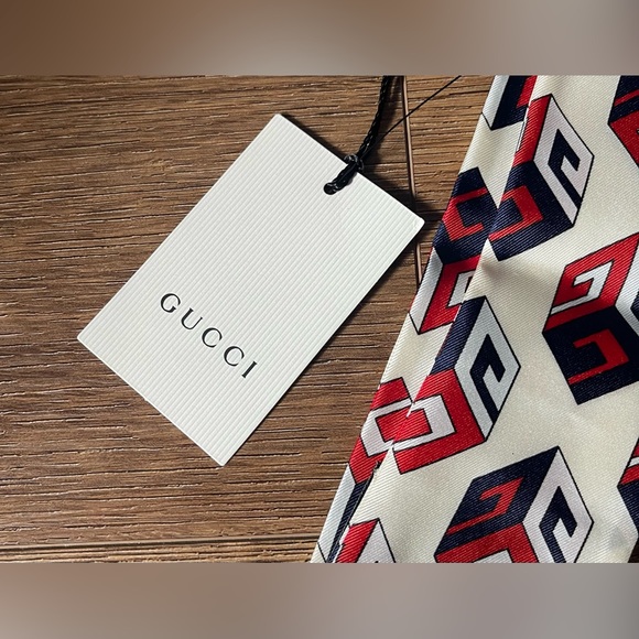 GUCCI-AUTHENTIC (NWT) Blue/Cream/Red Silk Twilly Scarf - Picture 9 of 10